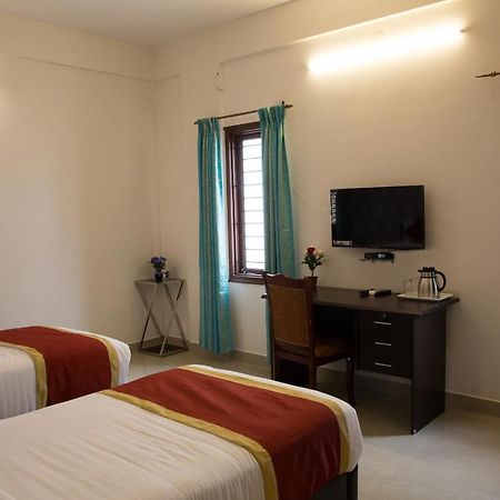 Oyo 8737 King Suites Bangalore Exterior foto