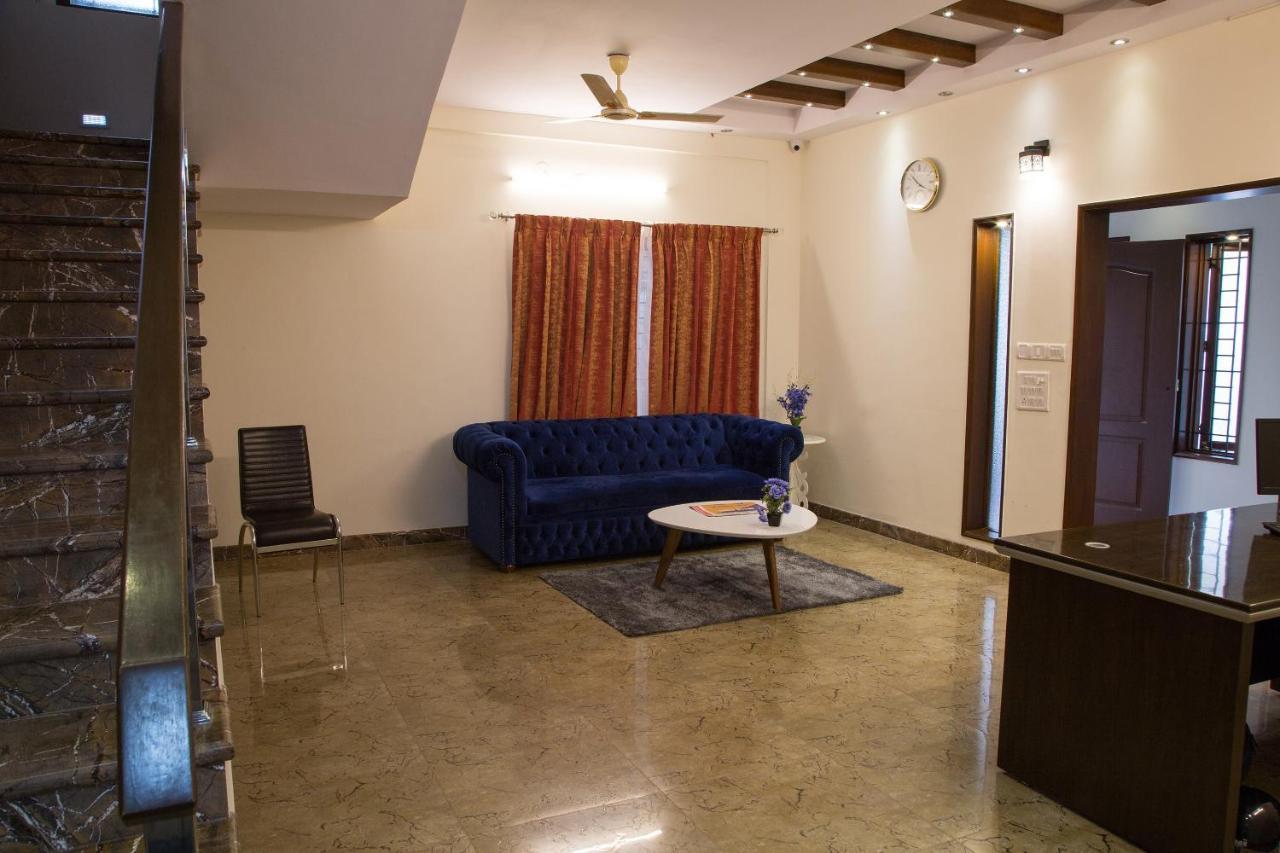 Oyo 8737 King Suites Bangalore Exterior foto