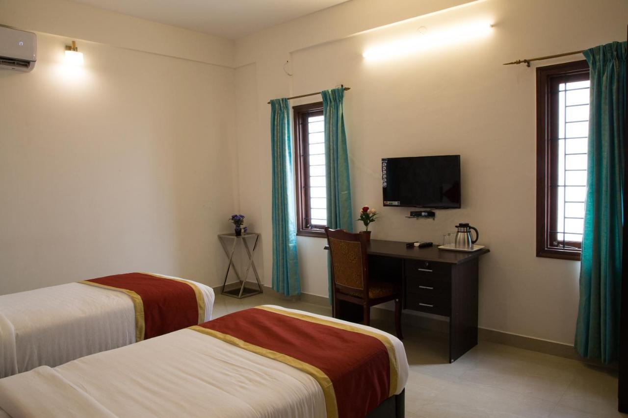 Oyo 8737 King Suites Bangalore Exterior foto